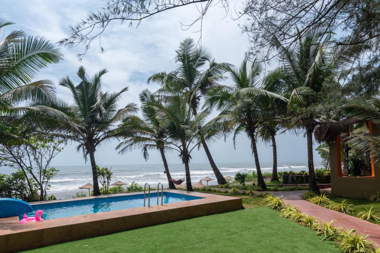 Amadi Beach Front Resort Mandrem Exterior photo